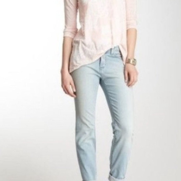 J Brand Denim - J Brand Women's Light Blue Ankle Jeans. Size 27. 100% Cotton